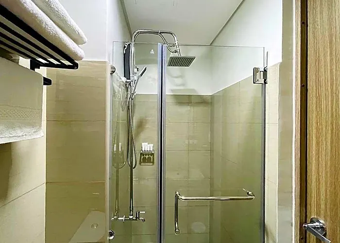 Sakan 5-star Quality Condotel 4* Манила